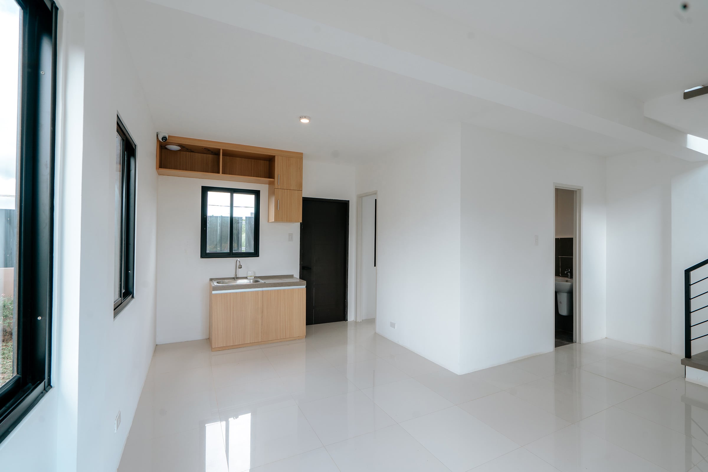 Charles-70-interior-2