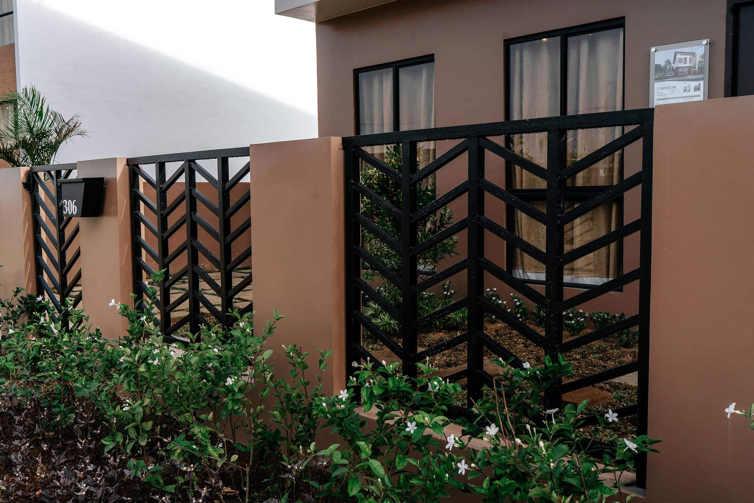 Christie-90-exterior-7