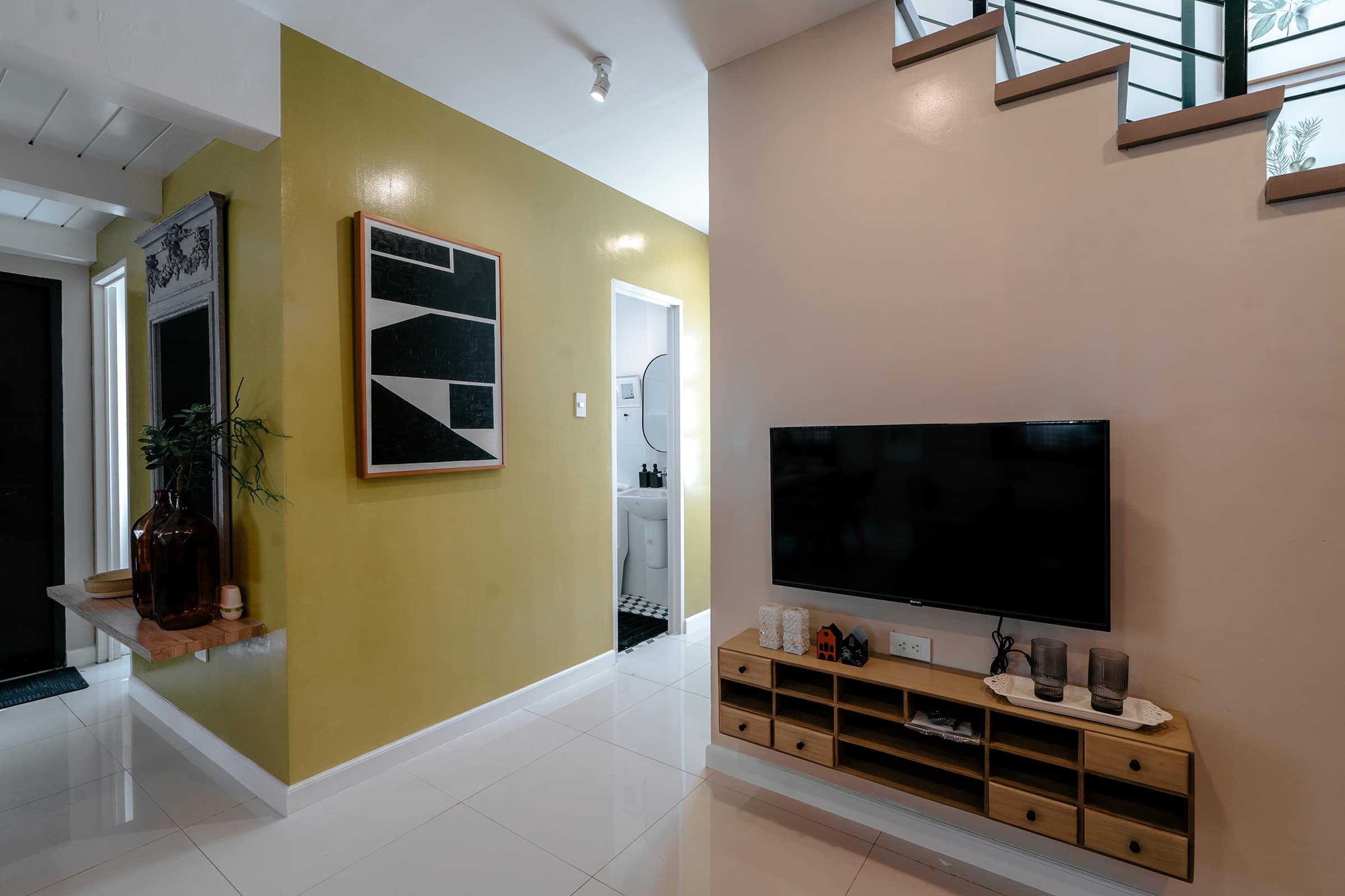 Corin-120-interior-15